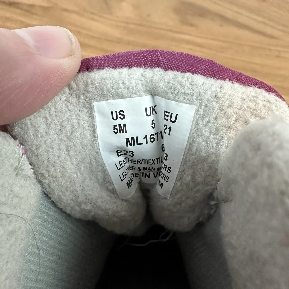 Merrell size 5c